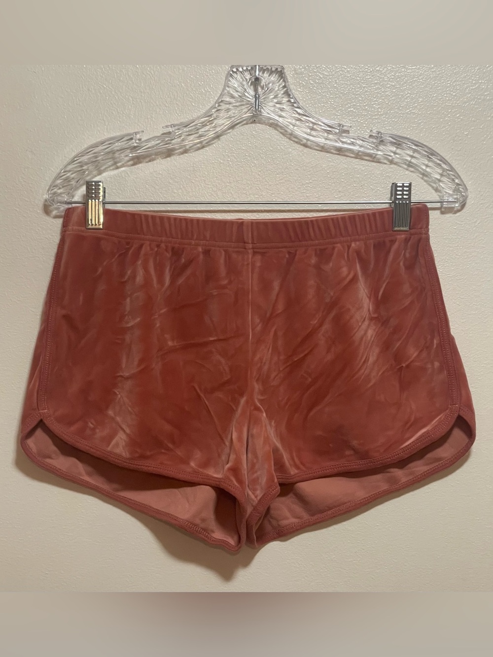 Hollister Cozy Velvet Shorts in Rose Clay